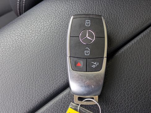 Certified 2022 Mercedes-Benz GLC 300 4MATIC image 29