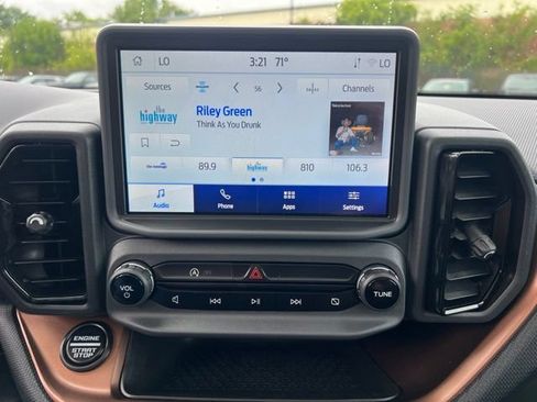 Used 2023 Ford Bronco Sport Outer Banks w/ Tech Package AWD/4WD image 29