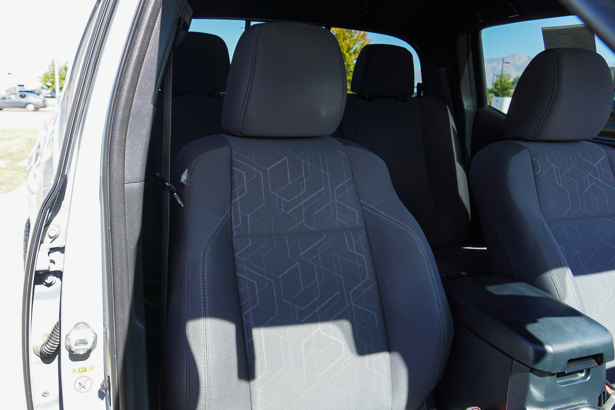 Certified 2018 Toyota Tacoma TRD Sport w/ Technology Package AWD/4WD image 24