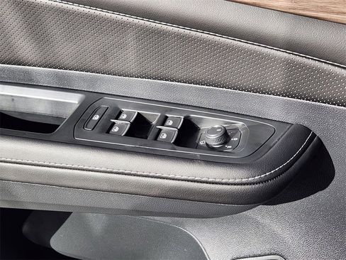 New 2026 Volkswagen Atlas SEL Premium R-Line image 4