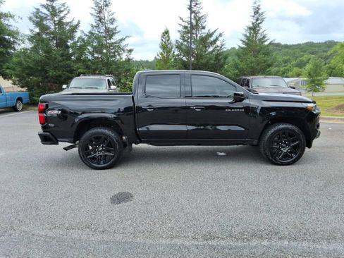 Certified 2025 Chevrolet Colorado Z71 w/ Technology Package AWD/4WD image 4