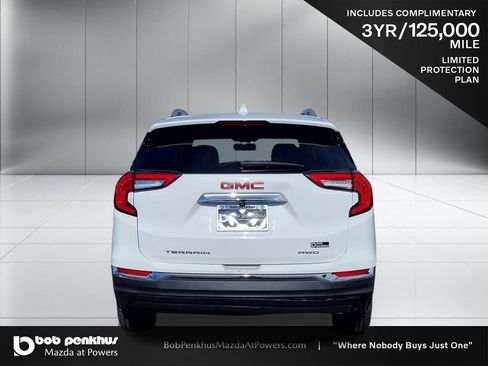 Used 2024 GMC Terrain SLT image 26