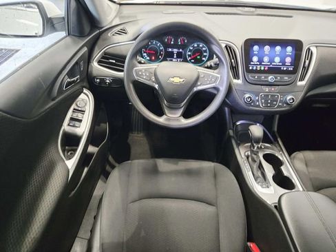 Used 2025 Chevrolet Malibu LT FWD image 7