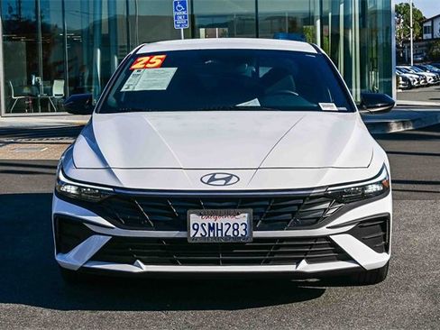 Certified 2025 Hyundai Elantra Sport image 2