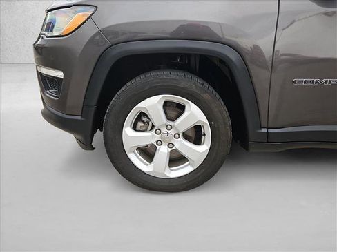 Used 2019 Jeep Compass Latitude w/ Cold Weather Group image 24