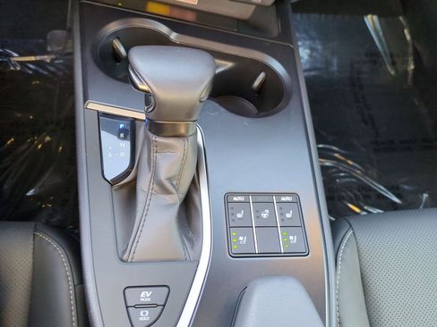 Certified 2024 Lexus UX 250h F Sport image 24