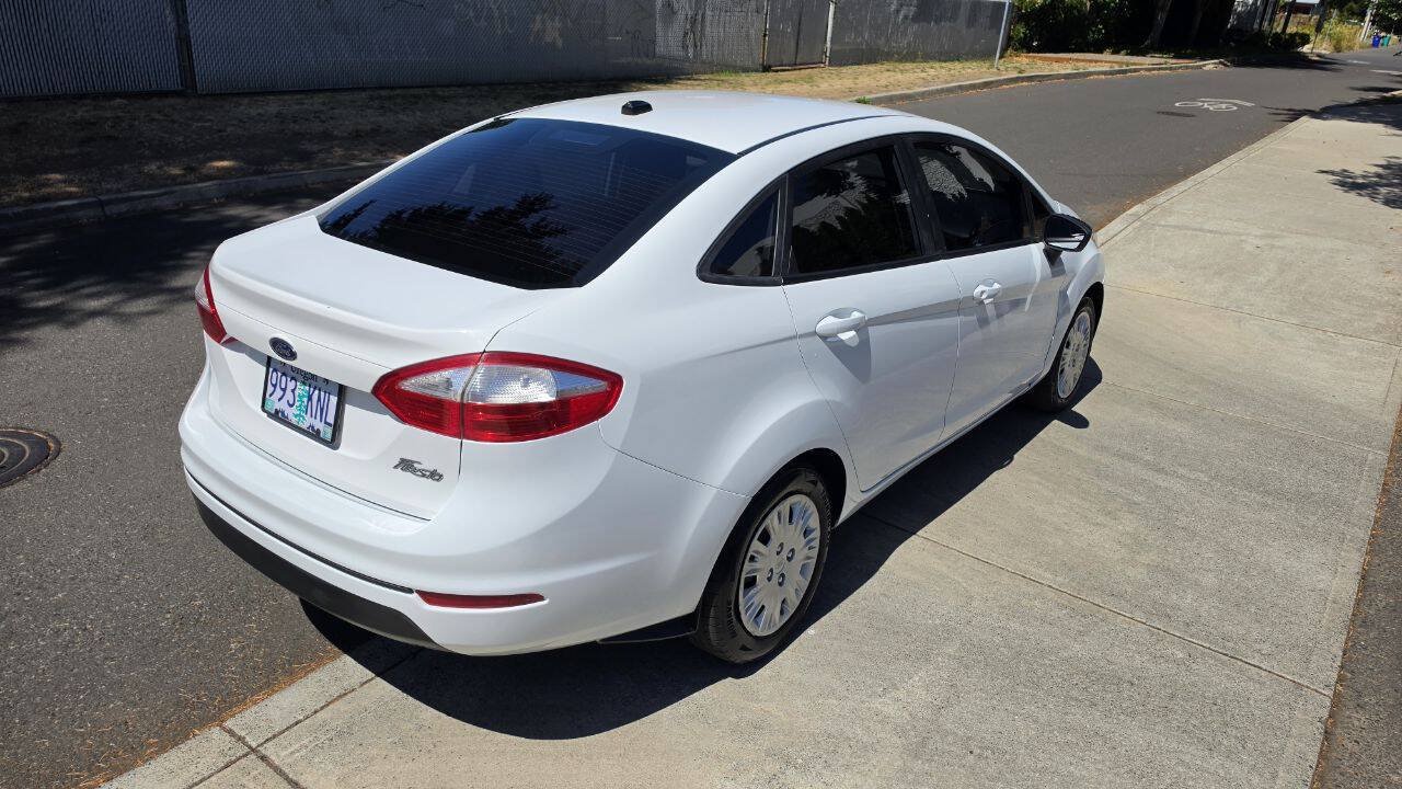 Used 2015 Ford Fiesta S FWD image 5