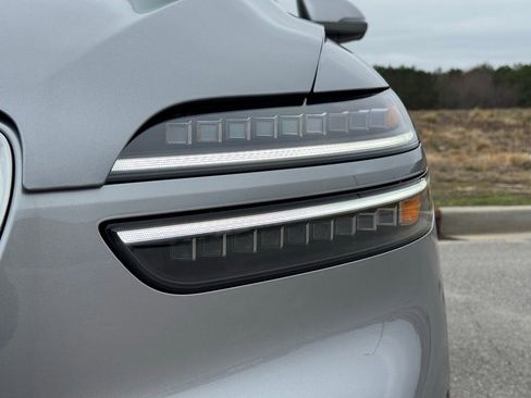 New 2026 Genesis GV70 2.5T Advanced image 10