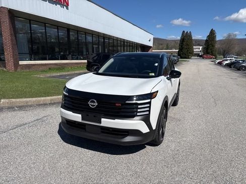 New 2026 Nissan Kicks SR w/ SR Premium Package AWD/4WD image 4