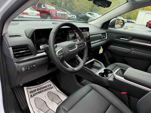 New 2026 GMC Terrain Denali w/ LPO, Floor Liner Package image 13