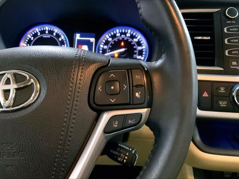 Used 2019 Toyota Highlander Limited image 48