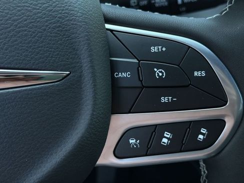 New 2026 Chrysler Pacifica Limited FWD image 26