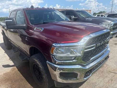 Used 2024 RAM 2500 Tradesman w/ Chrome Appearance Group AWD/4WD image 3