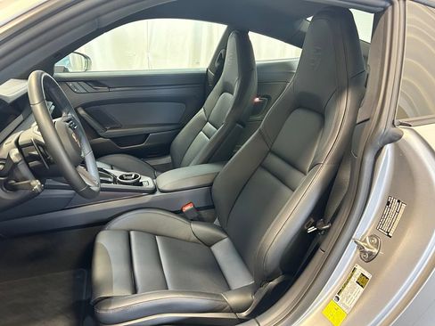 Certified 2025 Porsche 911 Carrera RWD image 5