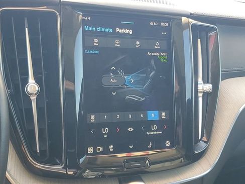 Used 2022 Volvo XC60 T8 Inscription w/ Advanced Package image 24