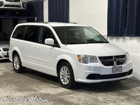 Used 2014 Dodge Grand Caravan SXT w/ Rear Park Assist Package image 1
