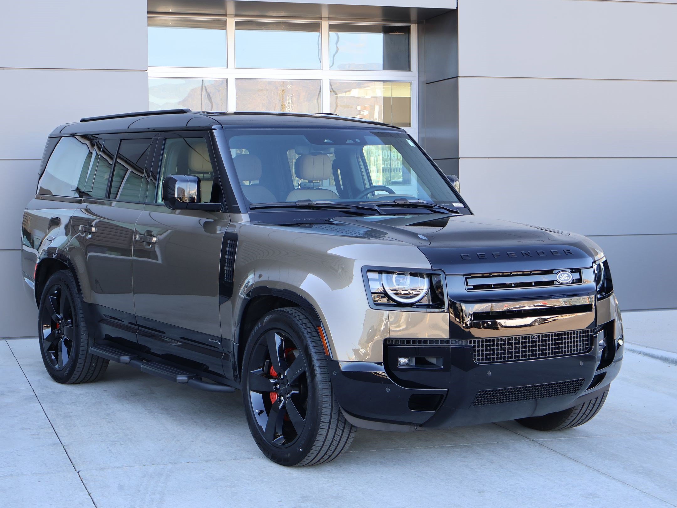 Used 2026 Land Rover Defender 130 X AWD/4WD image 3
