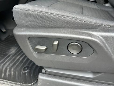 Used 2025 Chevrolet Silverado 1500 Custom Trail Boss AWD/4WD image 44