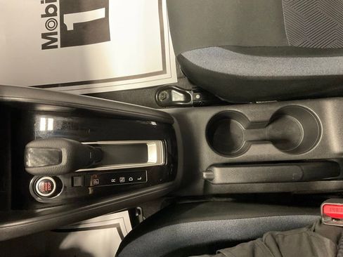 Used 2023 Nissan Versa SV image 15