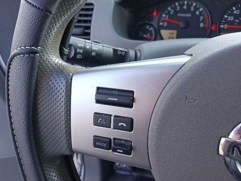 Used 2021 Nissan Frontier SV w/ Midnight Edition Floor Mats AWD/4WD image 18