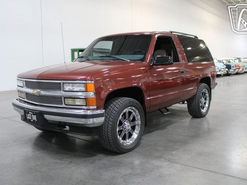 Used 1998 Chevrolet Tahoe 4WD 2-Door w/ Preferred Equipment Group 2 image 16