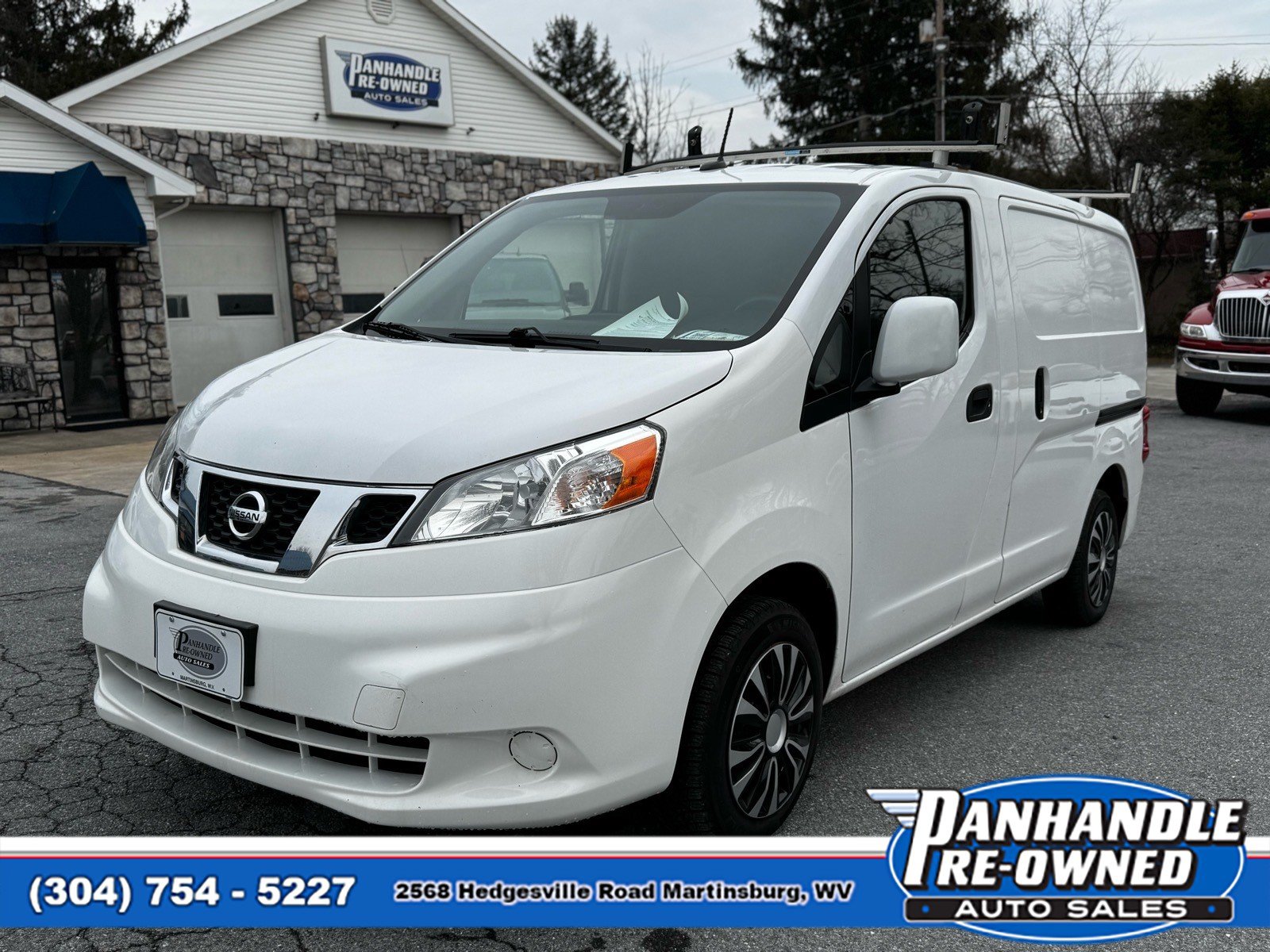 Used 2019 Nissan NV200 SV w/ Navigation Package FWD image 1