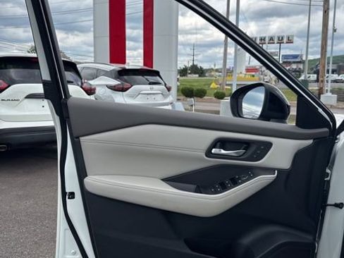 Certified 2023 Nissan Rogue SL AWD/4WD image 10