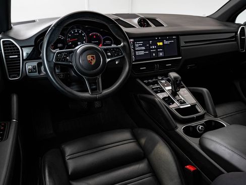 Certified 2020 Porsche Cayenne AWD/4WD image 4