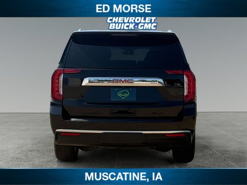 Certified 2024 GMC Yukon XL SLT w/ SLT Premium Package AWD/4WD image 4