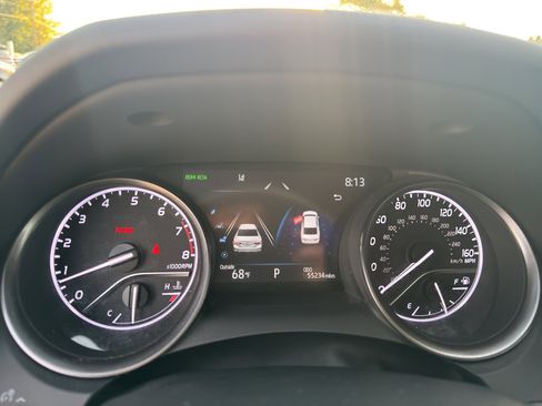 Used 2023 Toyota Camry SE image 19