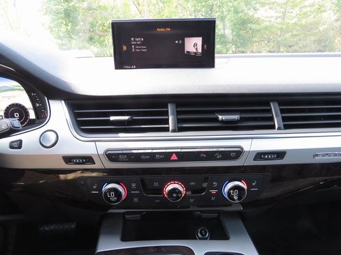 Used 2019 Audi Q7 2.0T Premium Plus w/ Premium Plus Package image 31