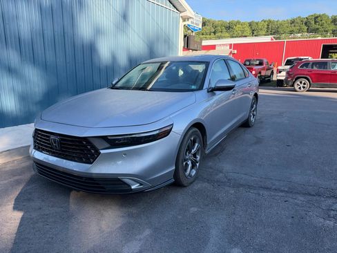Used 2025 Honda Accord EX-L image 1