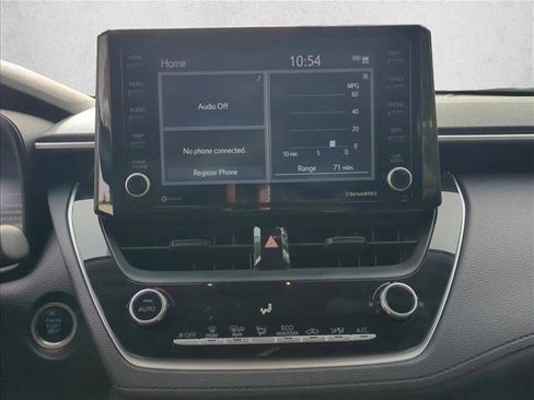 Used 2022 Toyota Corolla Cross LE image 13