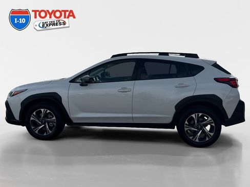 Used 2024 Subaru Crosstrek 2.0i Premium AWD/4WD image 2