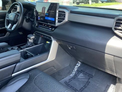 Used 2022 Toyota Tundra Limited AWD/4WD image 17