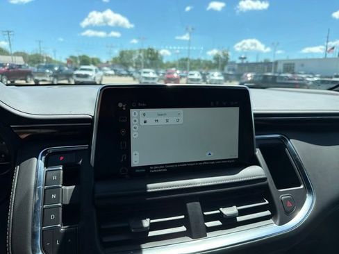 Used 2022 GMC Yukon SLE w/ Gmc Pro Safety Plus Package AWD/4WD image 31