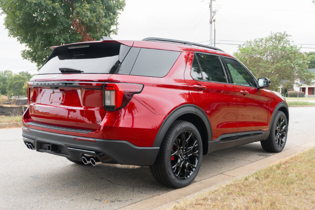 New 2027 Ford Explorer ST w/ Sun And Sound Package RWD image 9