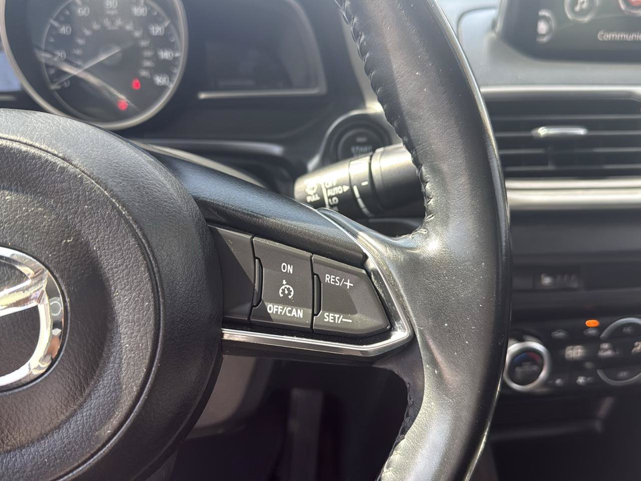 Used 2018 MAZDA MAZDA3 Touring FWD image 20