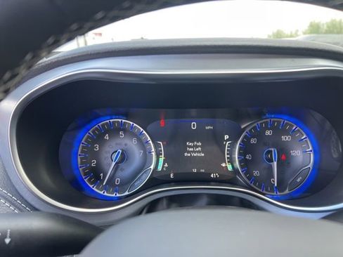 New 2026 Chrysler Pacifica Limited image 22