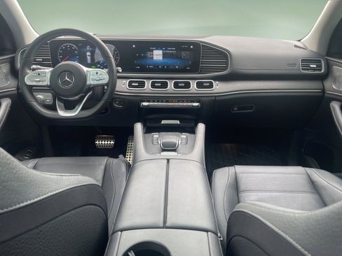 Used 2023 Mercedes-Benz GLS 580 4MATIC image 21
