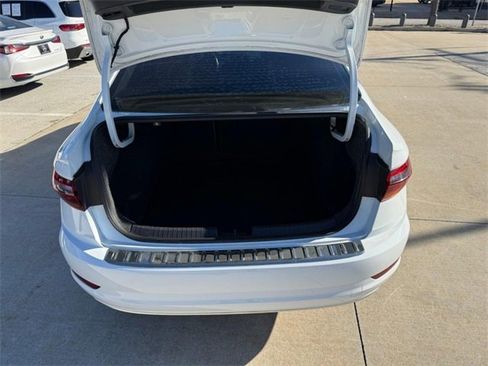 Used 2019 Volkswagen Jetta SE image 8