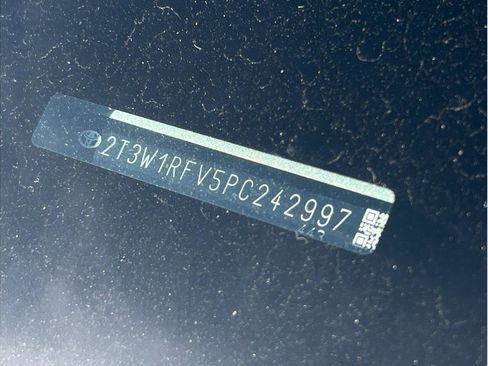 Used 2023 Toyota RAV4 XLE image 20