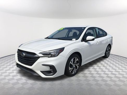 Used 2025 Subaru Legacy Premium AWD/4WD image 3