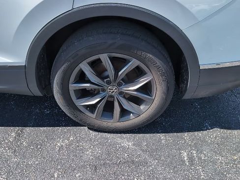 Used 2022 Volkswagen Tiguan SE image 7