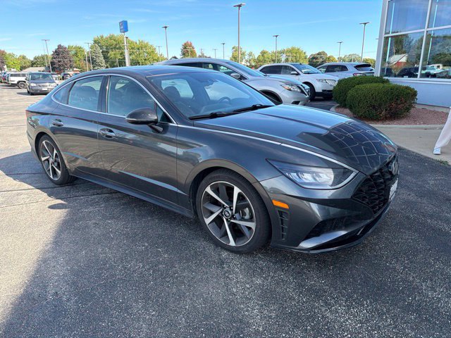 Used 2023 Hyundai Sonata SEL Plus FWD image 2