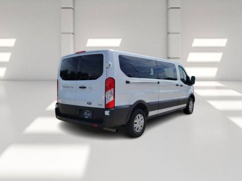Used 2023 Ford Transit 350 XLT RWD image 5