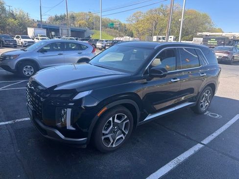 Used 2023 Hyundai Palisade SEL AWD/4WD image 3