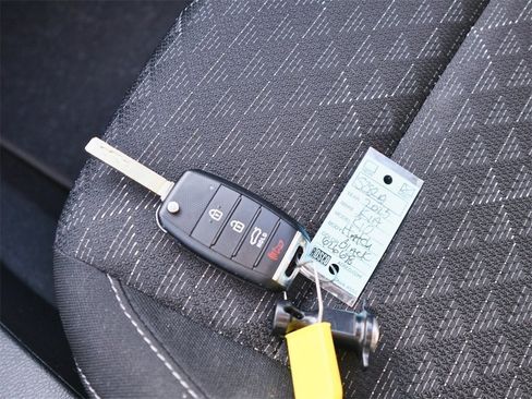 Used 2023 Kia Rio S image 25