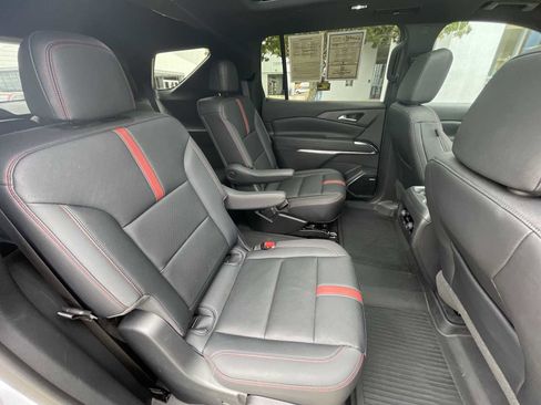 Certified 2024 Chevrolet Traverse RS image 27