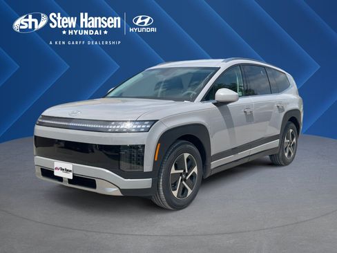 New 2026 Hyundai Ioniq 9 SE image 1